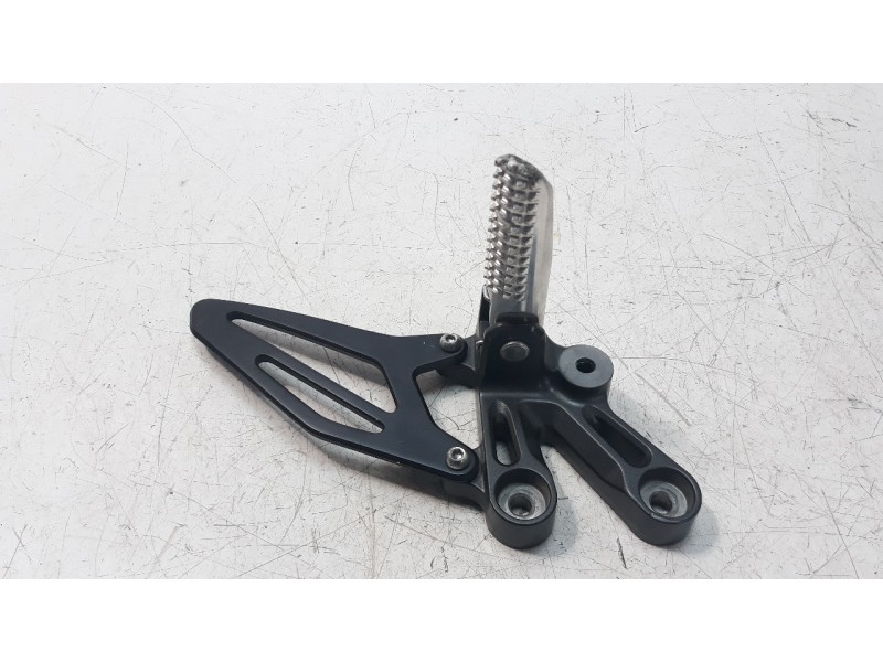 Recambio de estribo para yamaha yzf-r6 referencia OEM IAM B7N2745100  