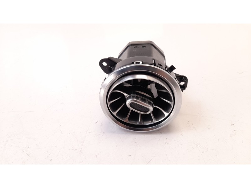 Recambio de rejilla aireadora para mercedes-benz clase gla (bm 247) 1.3 cat referencia OEM IAM A17783091009051  