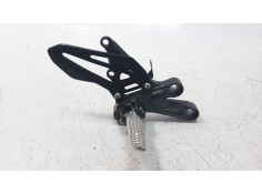 ESTRIBO LATERAL B7N2746100 B7N2746100 