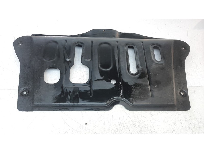 Recambio de cubrecarter para dacia duster ambiance 4x2 referencia OEM IAM 758901227R  