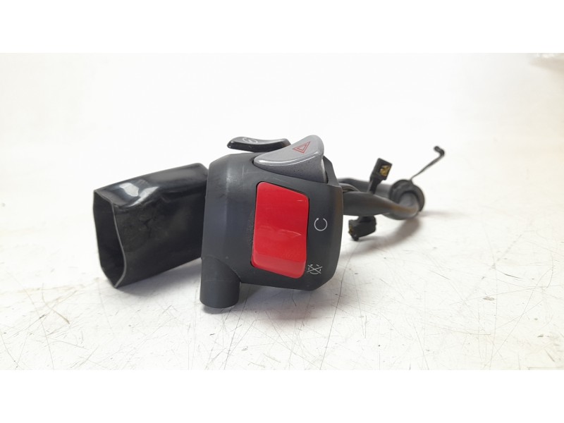 Recambio de piña luces derecha para honda cb 500f referencia OEM IAM 35130MKPDP1  