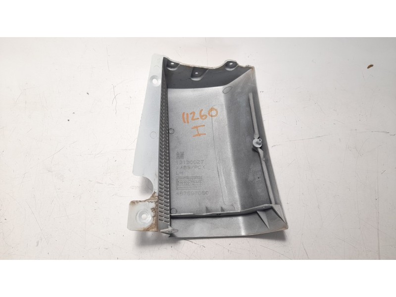 Recambio de moldura para opel meriva 1.6 16v referencia OEM IAM 13130027 467597050 