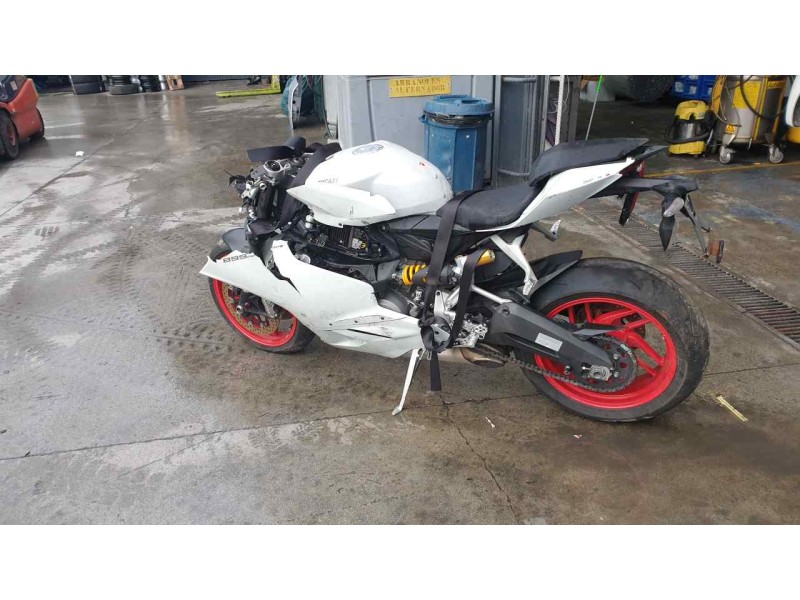 ducati 899 panigale del año 2015