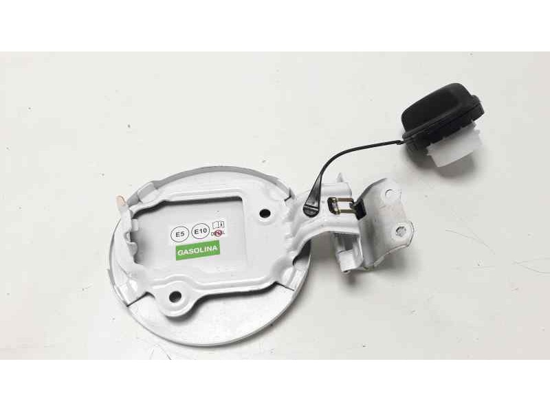Recambio de tapa exterior combustible para toyota yaris hybrid active referencia OEM IAM 773500D080  