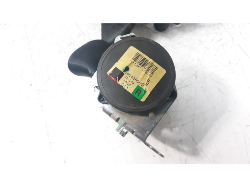 Recambio de cinturon seguridad trasero derecho para land rover range rover sport 3.0 td v6 cat referencia OEM IAM 604043600G  