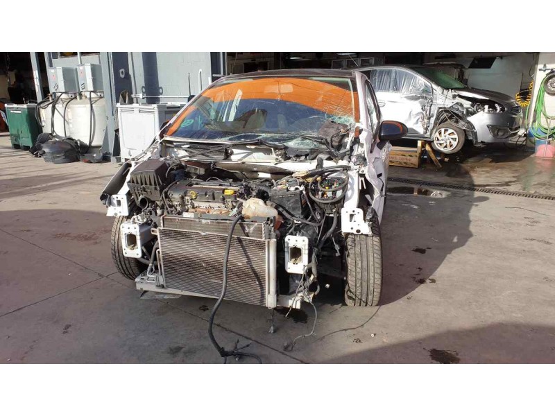 opel corsa e del año 2014