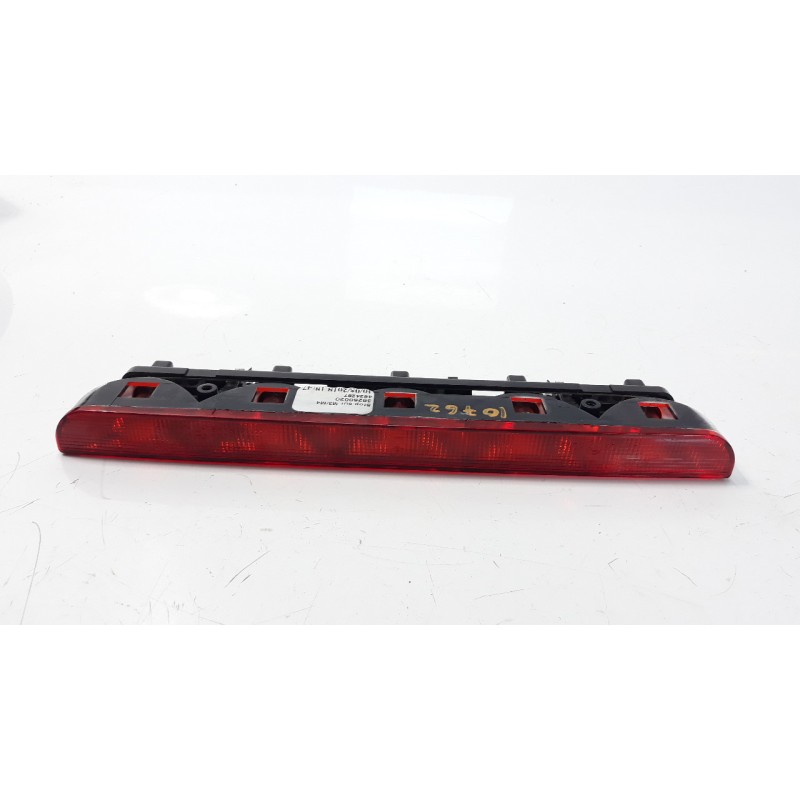 Recambio de luz central de freno para citroen c-elysée 1.6 blue-hdi fap referencia OEM IAM 38260020  