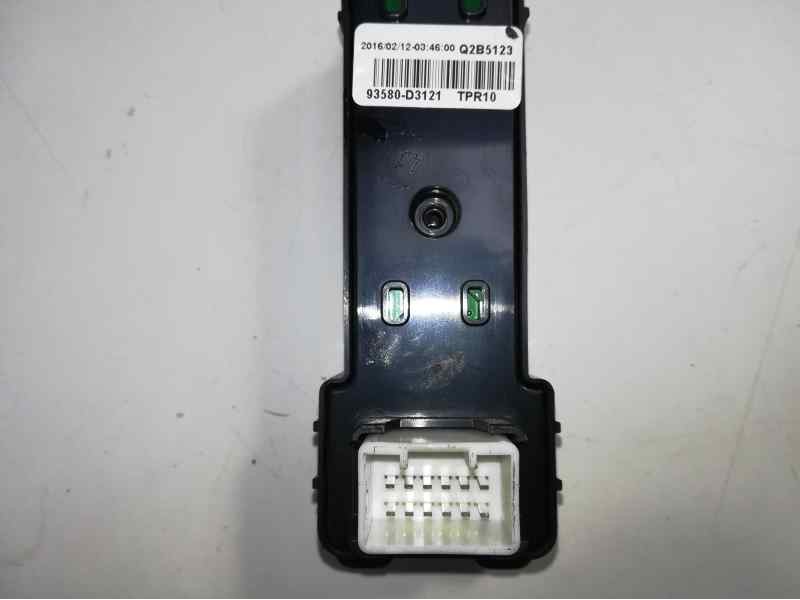 Recambio de mando elevalunas trasero izquierdo para hyundai tucson 1.7 crdi cat referencia OEM IAM 93580D3021  