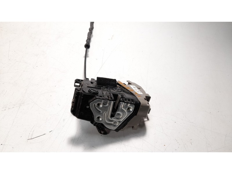 Recambio de cerradura puerta trasera izquierda para kia ceed 1.0 tgdi cat referencia OEM IAM 84420J7000  