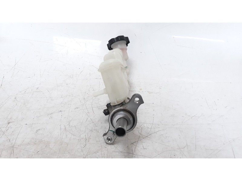 Recambio de bomba freno para hyundai i20 1.2 16v cat referencia OEM IAM 58510C8100  