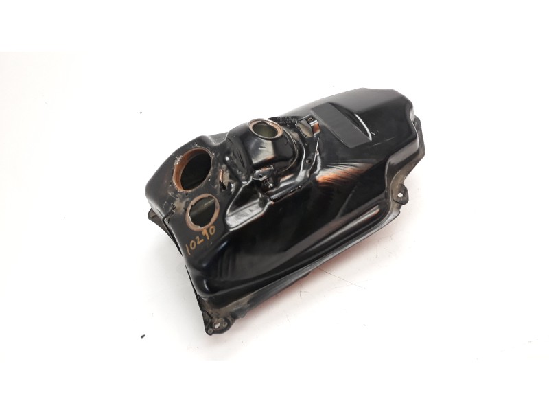 Recambio de deposito combustible para bmw c 650 gt c 650 gt referencia OEM IAM 16117724935  