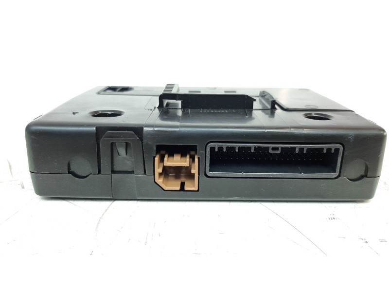 Recambio de modulo electronico para renault clio iv referencia OEM IAM 282755767R  