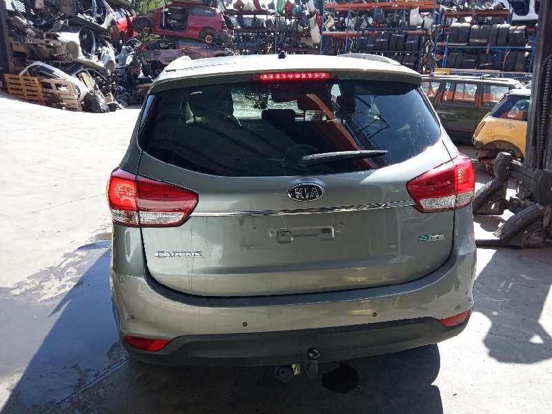 kia carens ( ) del año 2015