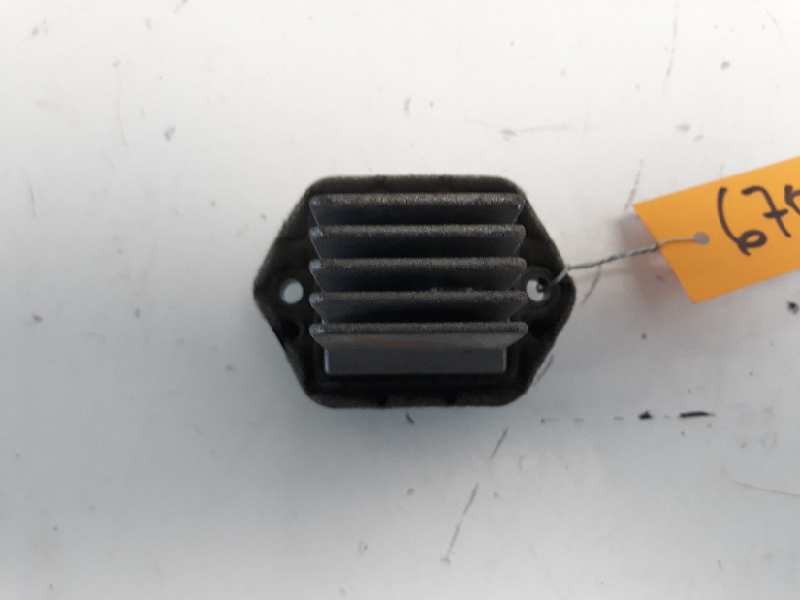 Recambio de resistencia calefaccion para kia carnival 2.9 crdi vgt active referencia OEM IAM 0K55261C08A 6E04 