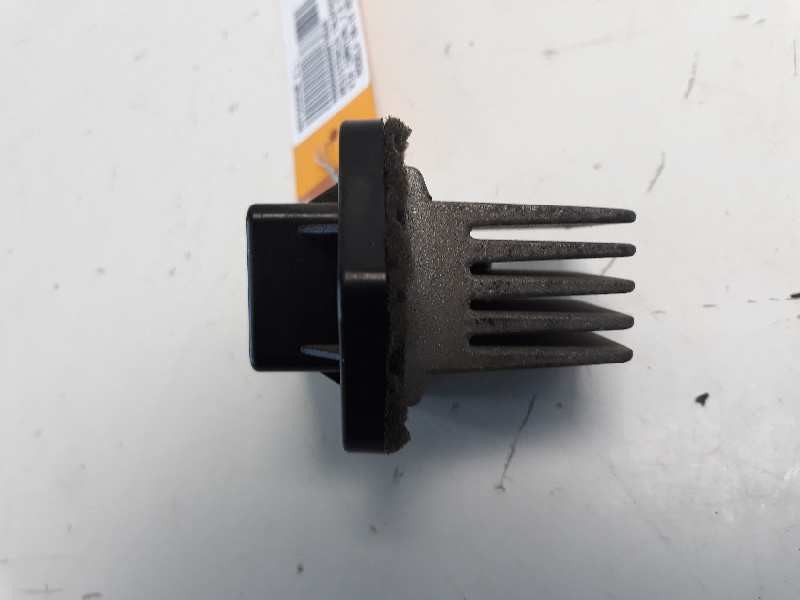 Recambio de resistencia calefaccion para kia carnival 2.9 crdi vgt active referencia OEM IAM 0K55261C08A 6E04 