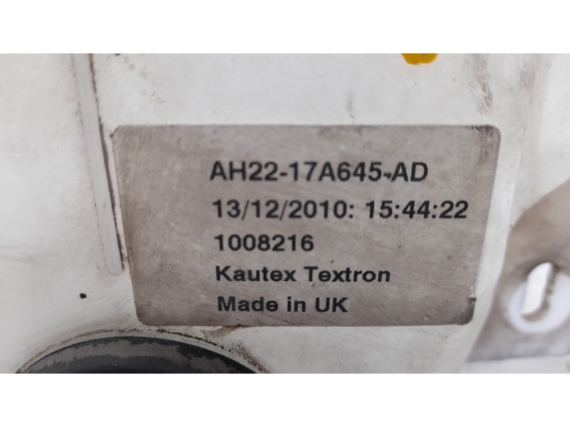Recambio de deposito limpia para land rover range rover sport 3.0 td v6 cat referencia OEM IAM LR013953 AH2217A645AD 