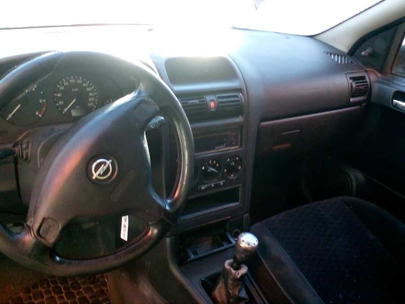 opel astra g berlina del año 1999