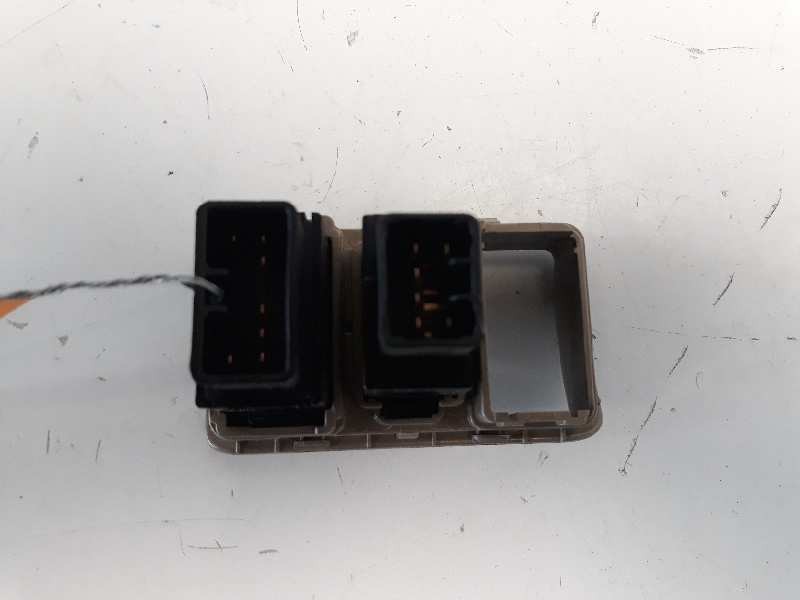 Recambio de interruptor para kia carnival 2.9 crdi vgt active referencia OEM IAM 933904D000  
