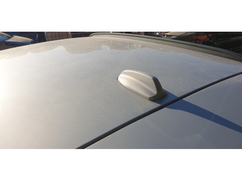 Recambio de antena para volvo xc 40 1.5 cat referencia OEM IAM 31438104  
