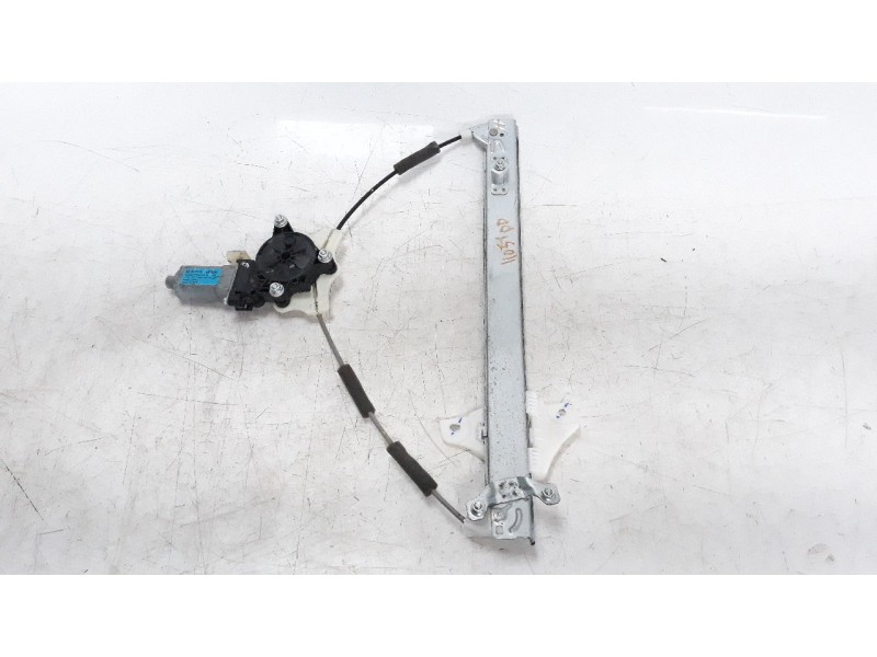 Recambio de elevalunas delantero derecho para hyundai i20 1.2 16v cat referencia OEM IAM 82404C7010  