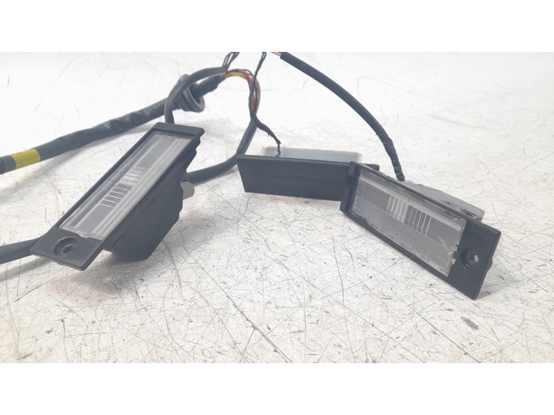 Recambio de piloto matricula para hyundai tucson kosmo 4wd referencia OEM IAM 92501D3000  