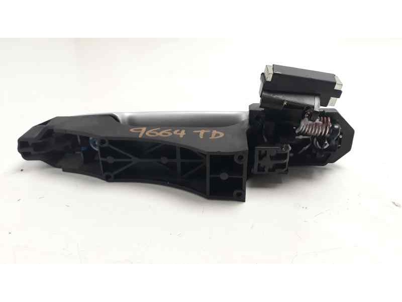 Recambio de maneta exterior trasera derecha para toyota aygo x-clusive referencia OEM IAM 692110H030  