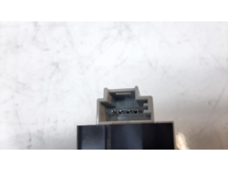 Recambio de interruptor para mercedes-benz cla-klasse (bm 118) cla 250 e (118.385) referencia OEM IAM A2479052201  