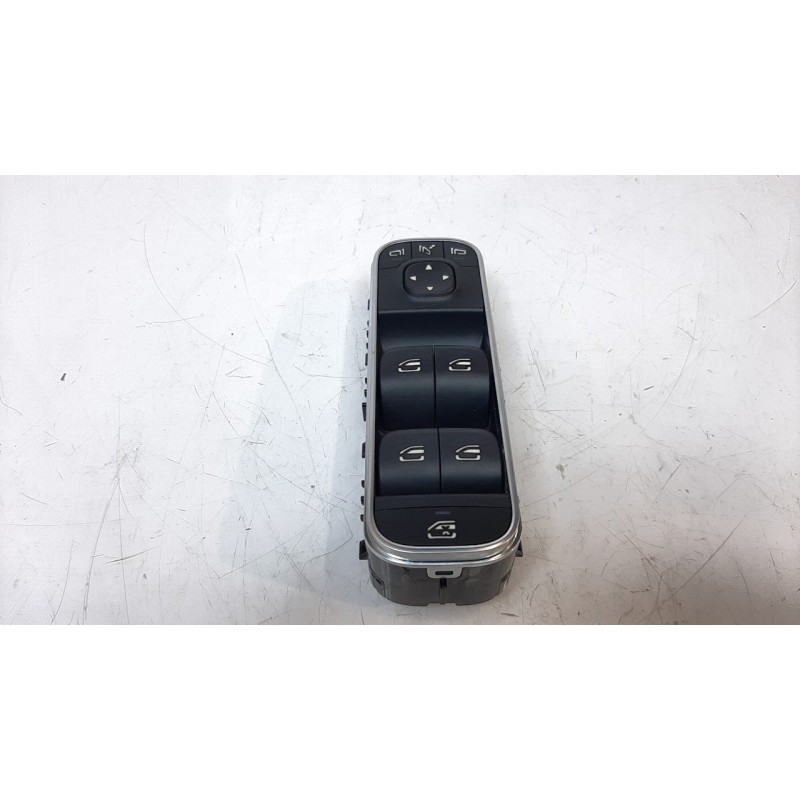 Recambio de mando elevalunas delantero izquierdo para mercedes-benz cla-klasse (bm 118) cla 250 e (118.385) referencia OEM IAM A