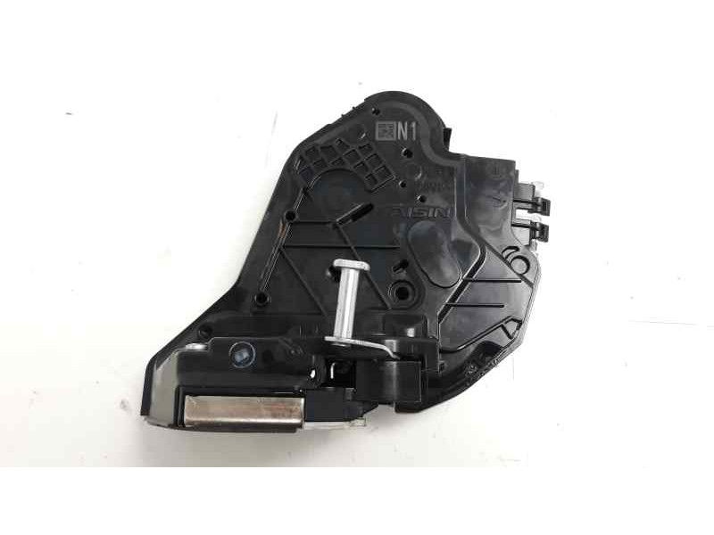 Recambio de cerradura puerta trasera derecha para toyota aygo x-clusive referencia OEM IAM 6905002390  