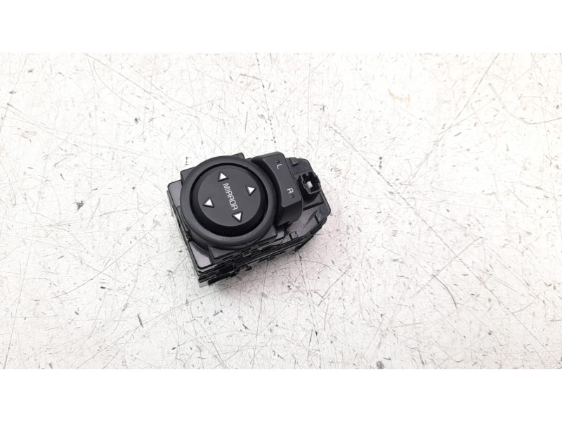 Recambio de mando retrovisor para kia stonic (ybcuv) concept referencia OEM IAM 4D64801160  