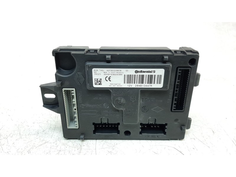 Recambio de caja reles / fusibles para renault clio iv referencia OEM IAM 284B10447R  
