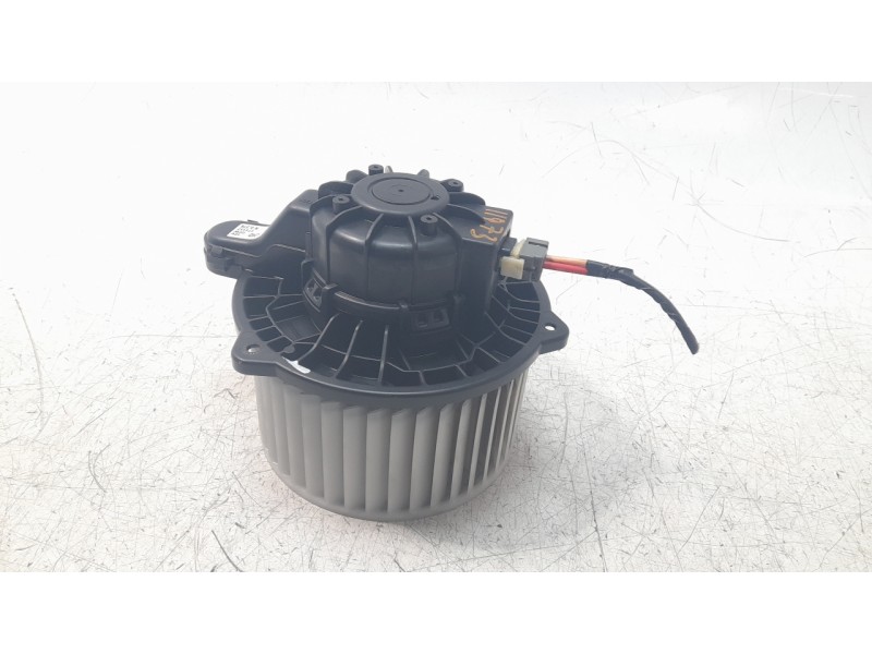 Recambio de ventilador calefaccion para hyundai tucson kosmo 4wd referencia OEM IAM 9711327000  