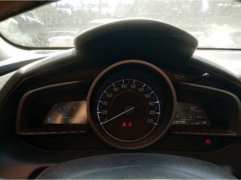 Recambio de cuadro instrumentos para mazda 2 lim. () 1.5 16v cat referencia OEM IAM D477C  