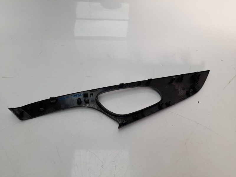 Recambio de moldura para nissan x-trail (t32) 1.6 dci turbodiesel cat referencia OEM IAM 806834CL0A  