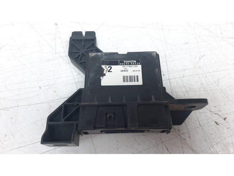 Recambio de modulo electronico para toyota hilux (kun) referencia OEM IAM 886500K420  