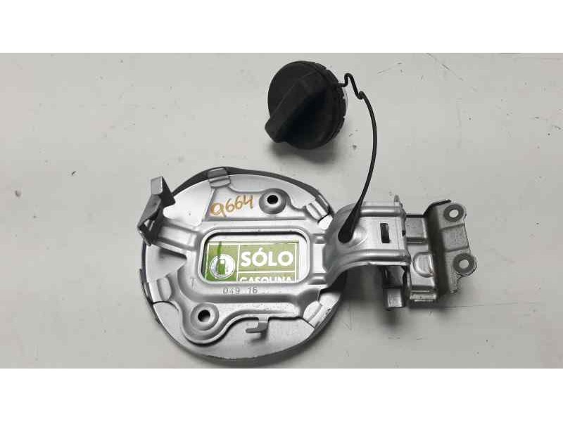 Recambio de tapa exterior combustible para toyota aygo x-clusive referencia OEM IAM 773500H030  
