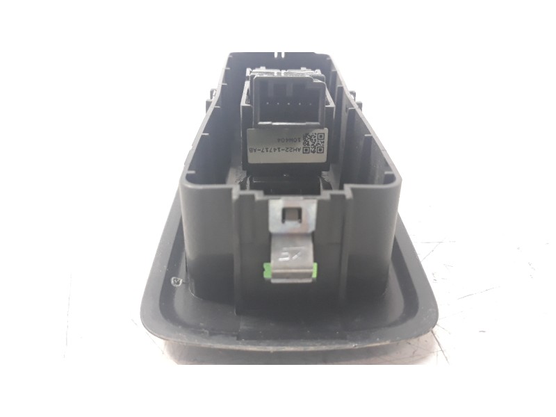Recambio de mando elevalunas trasero izquierdo para land rover range rover sport 3.0 td v6 cat referencia OEM IAM LR086039  