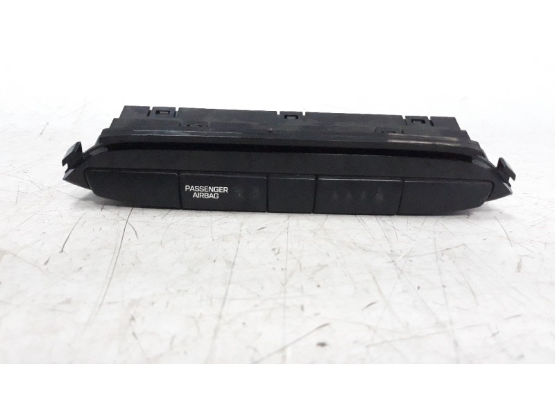 Recambio de pantalla multifuncion para hyundai i20 1.2 16v cat referencia OEM IAM 93700C8030  