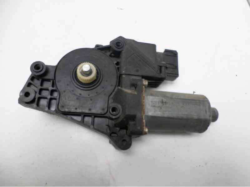 Recambio de motor elevalunas trasero izquierdo para peugeot 406 berlina (s1/s2) sldt referencia OEM IAM 194546103 05071300 