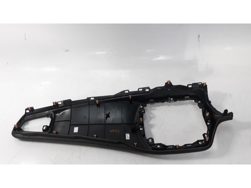 Recambio de moldura para suzuki sx4 1.6 16v cat referencia OEM IAM 7351261M10  