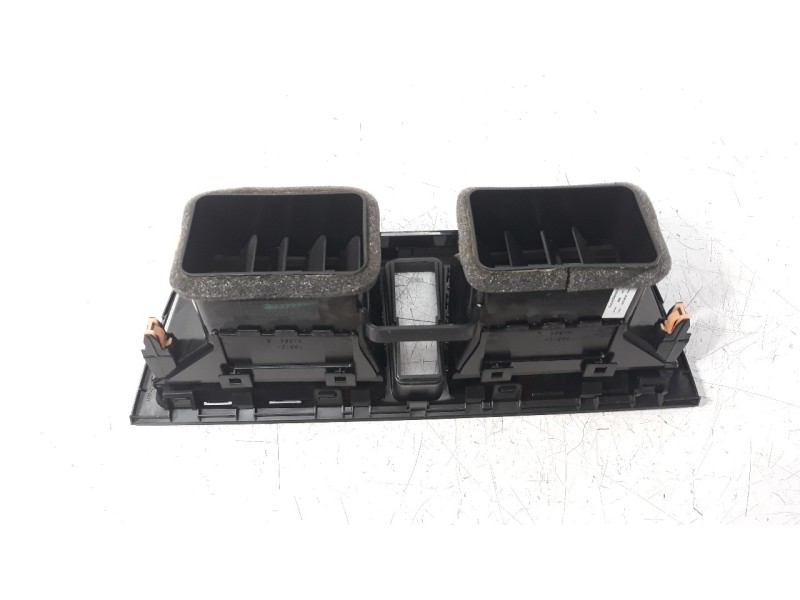 Recambio de rejilla aireadora para suzuki sx4 1.6 16v cat referencia OEM IAM 7361061M00  