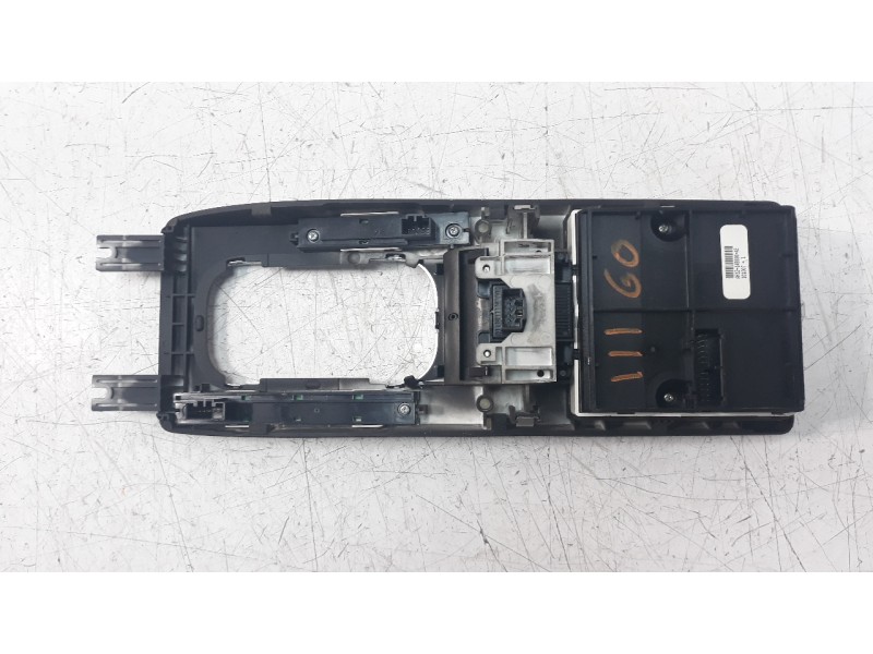Recambio de mando multifuncion para land rover range rover sport 3.0 td v6 cat referencia OEM IAM AH3214B596AE LR045151 