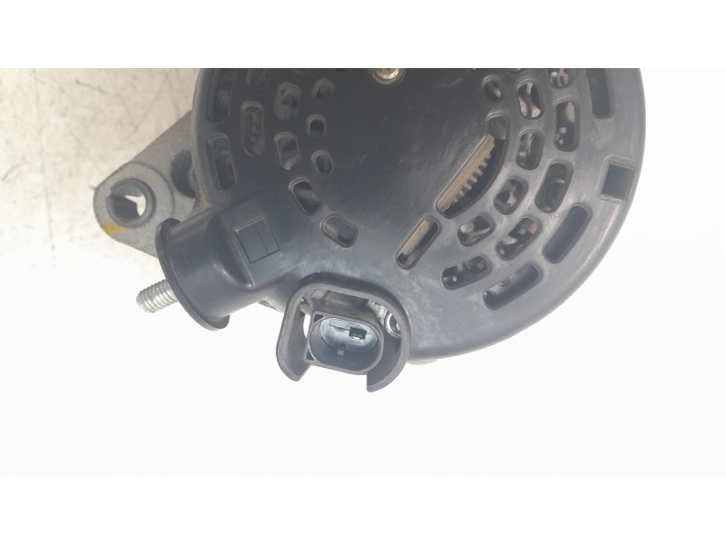 Recambio de alternador para hyundai tucson kosmo 4wd referencia OEM IAM 373002F300 ALF720164 