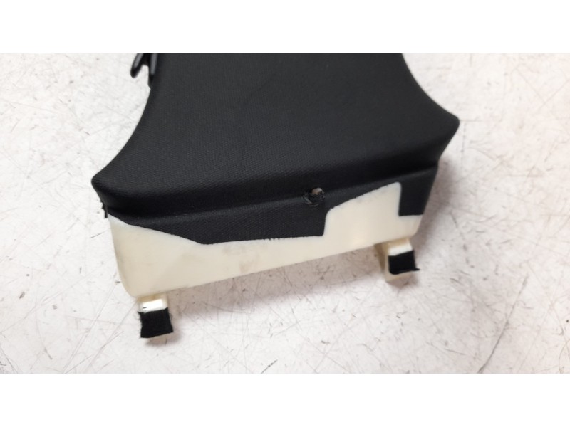 Recambio de moldura para audi q7 4mg referencia OEM IAM 4M0867244F  