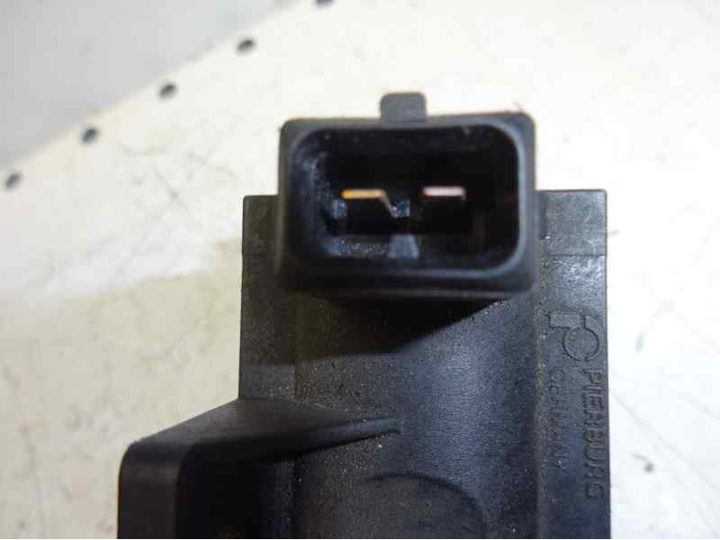 Recambio de valvula aire adicional para volkswagen passat berlina (3b3) executive referencia OEM IAM 2247906  