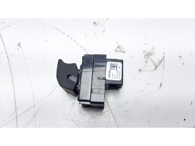 Recambio de mando elevalunas delantero derecho para volvo xc 40 1.5 cat referencia OEM IAM 31456060  