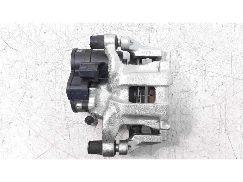 Recambio de pinza de freno trasera derecha para mazda 3 berlina (bp) referencia OEM IAM BCKA26980A  