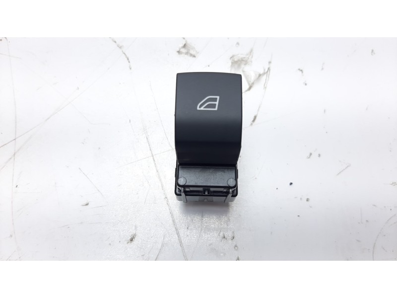Recambio de mando elevalunas trasero derecho para volvo xc 40 1.5 cat referencia OEM IAM 31456060  