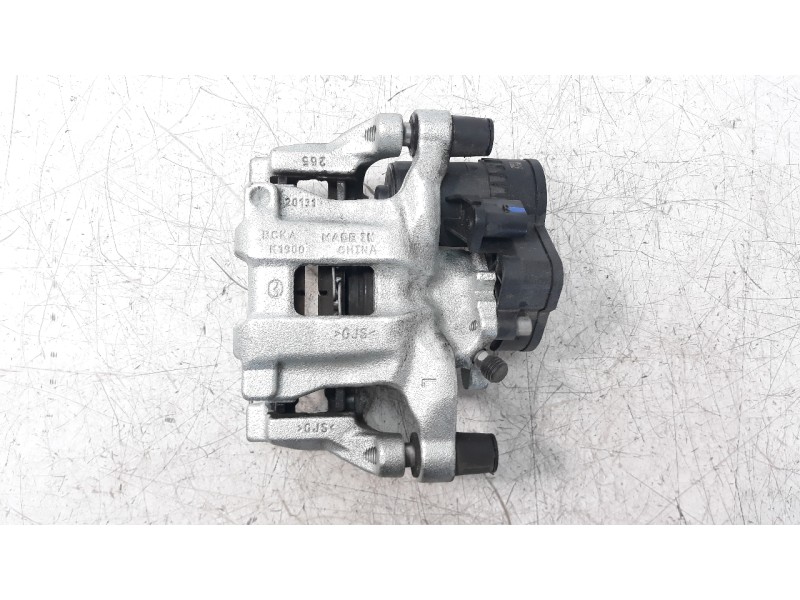 Recambio de pinza de freno trasera izquierda para mazda 3 berlina (bp) referencia OEM IAM BCKA26990B  