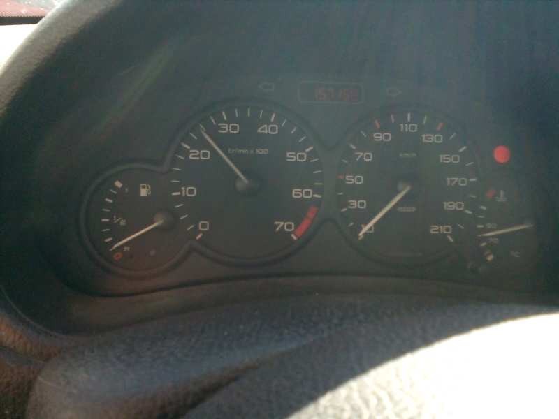 peugeot 206 berlina del año 2000